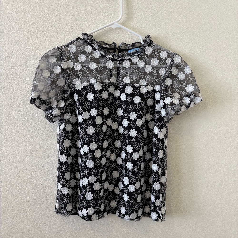CeCe Black and White Puff Sleeve Blouse with Peter Pan Collar